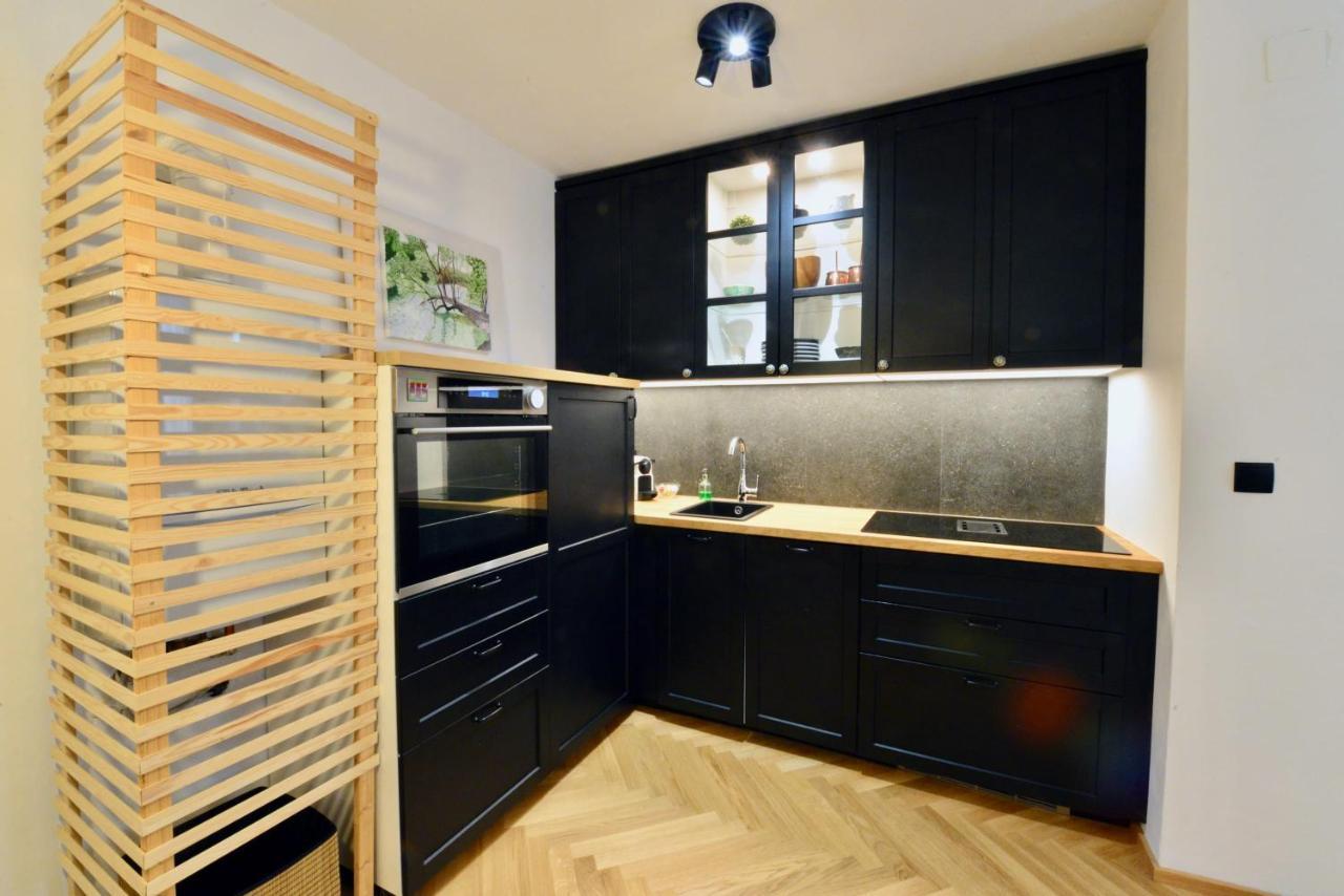 Modern Flat With Parking Space Apartment เวียนนา ภายนอก รูปภาพ
